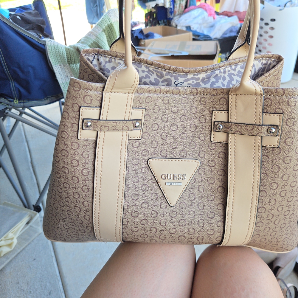 GUESS Tan and Cream Women's Bag